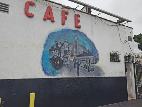 Nick's cafe, Los Angeles, USA - Standard