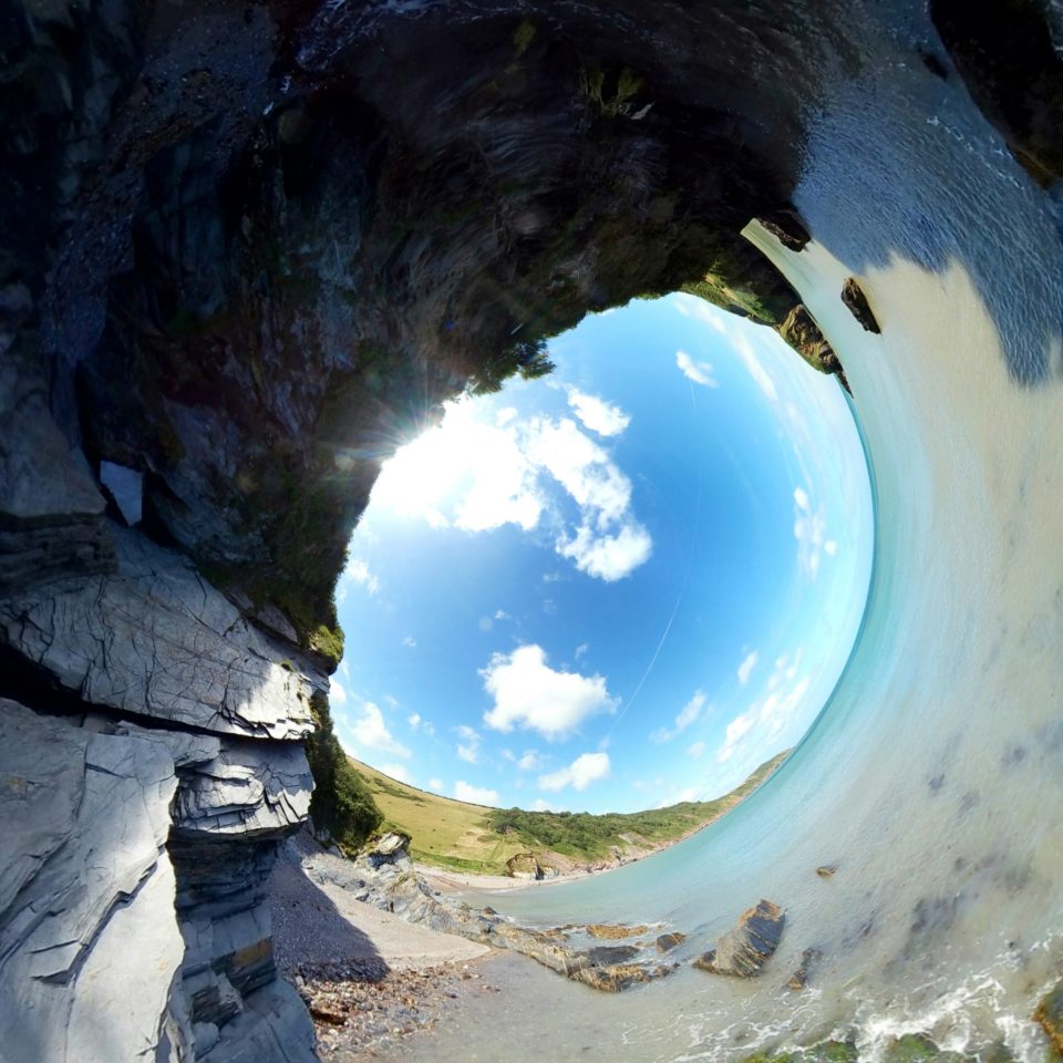 Mansands, Kingswear, Brixham, Uk - Inverted Planet