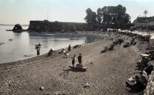 Corbyn Beach Arch 1928, Torquay - History