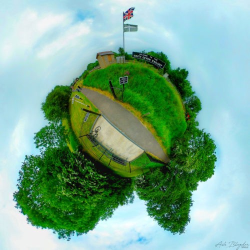 Path next to railway line