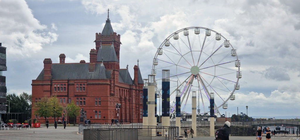 Roald Dahl Plass
Cardiff Bay 20240929, Cardiff, Wales (30) Roald Dahl Plass Cardiff Bay 20240929, Cardiff, Wales (30)