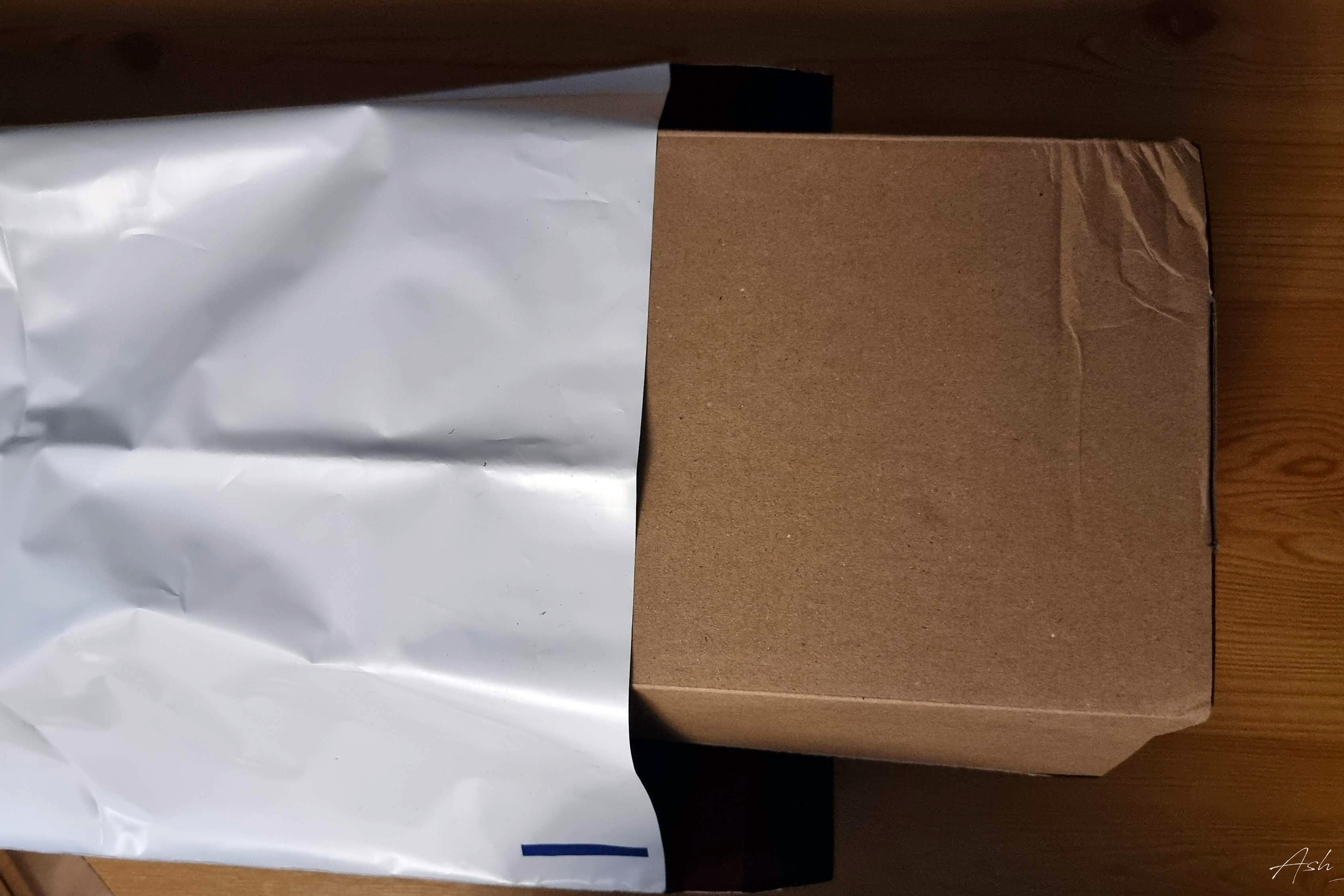 Larger bag fits the original outer box packaging, Samsung Upgrade Program 8