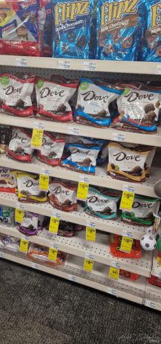 Dove Galaxy Chocolate 20220925 Los Angeles USA Dove Galaxy Chocolate 20220925 Los Angeles USA