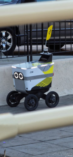 Delivery Robot 20220928 Los Angeles USA